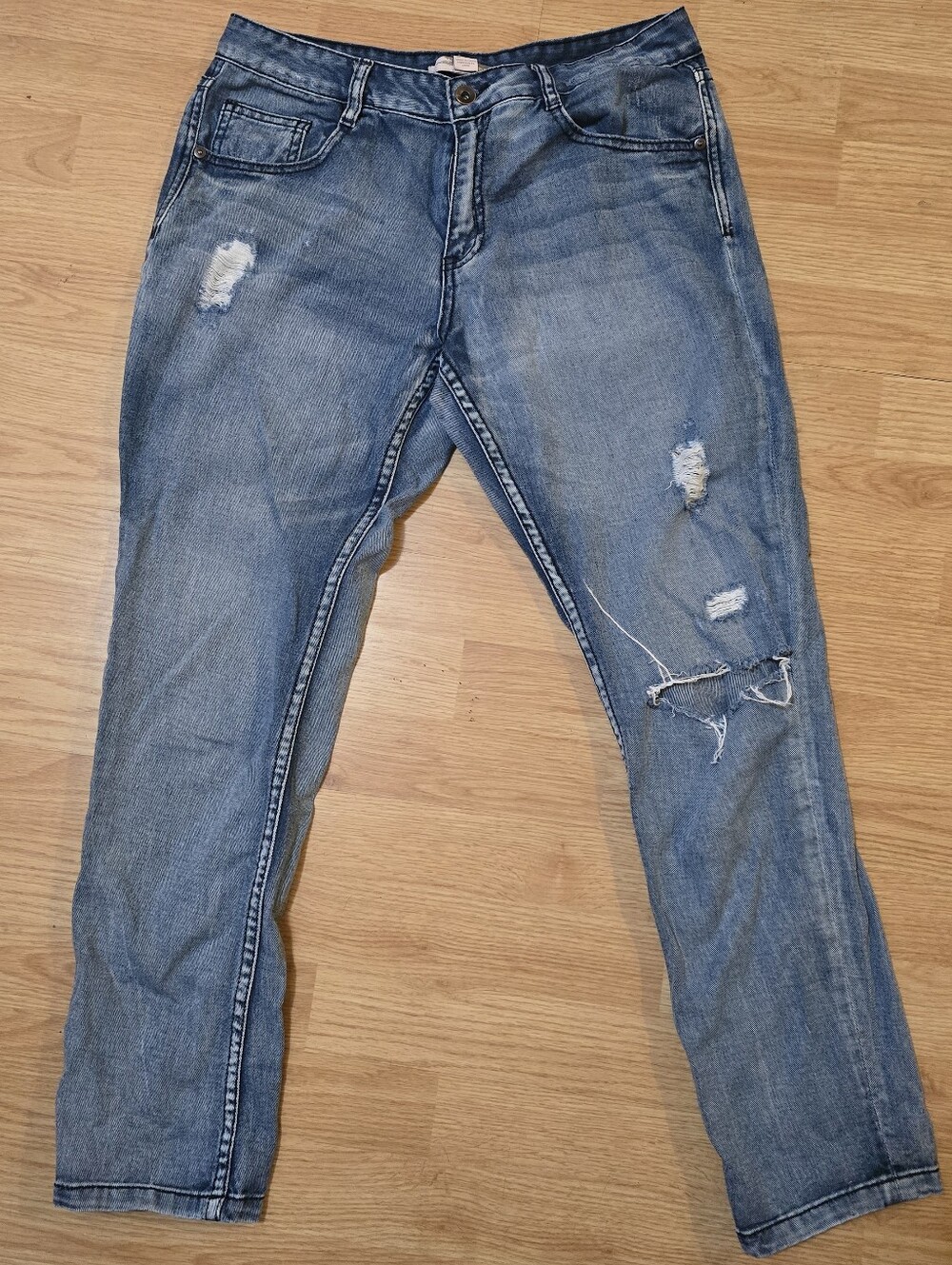 Forever 21 Light Blue Distressed Boyfriend Jeans